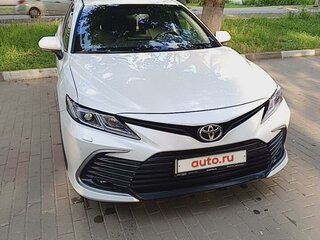 2021 Toyota Camry VIII (XV70) Рестайлинг, белый, 2949000 рублей, вид 2