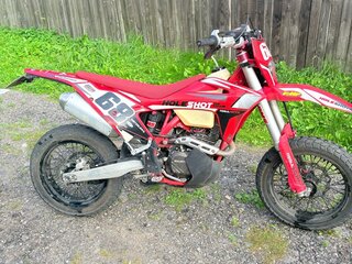 Regulmoto Holeshot
