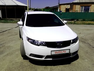2010 Kia Cerato 5-speed II, белый, 550000 рублей, вид 1