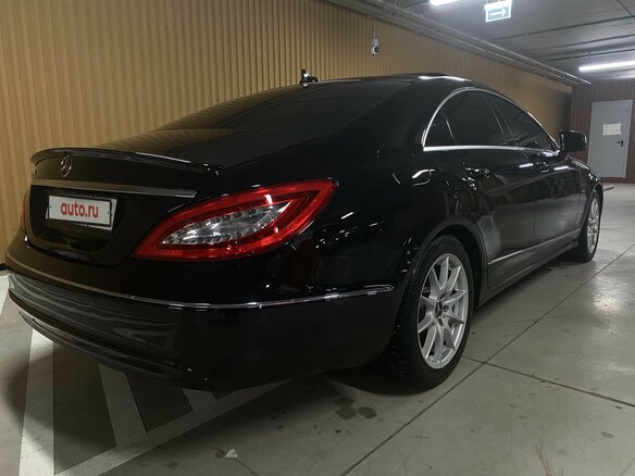 2011 Mercedes-Benz CLS 350 II (C218), чёрный - вид 3