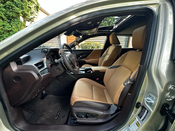 2022 Lexus ES 300h VII Рестайлинг, серый - вид 20