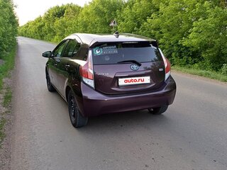 2017 Toyota Aqua I Рестайлинг, фиолетовый, 950000 рублей, вид 3