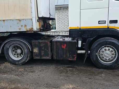 2000 Volvo FH, белый, 2300000 рублей, вид 2