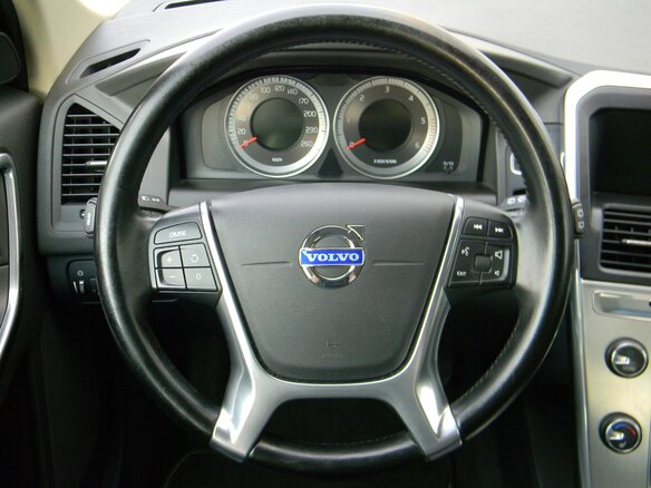 2012 Volvo XC60 I, чёрный - вид 10