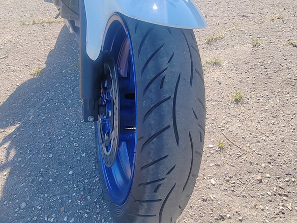 2011 Suzuki SFV 400 Gladius, белый, 435000 рублей - вид 5