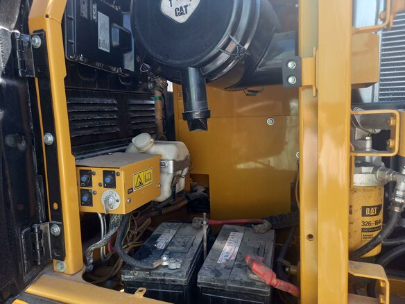 2016 Caterpillar 320D, жёлтый, 6400000 рублей - вид 18