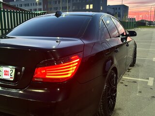 2008 BMW 5 серии 525i V (E60/E61) Рестайлинг, чёрный, 1300000 рублей, вид 5