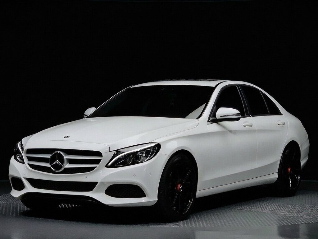 Открыть фотографии: Mercedes-Benz C-Класс IV (W205)