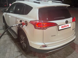 2018 Toyota RAV4 IV (XA40) Рестайлинг, белый, 2250000 рублей, вид 3