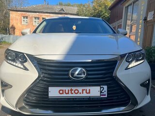 2018 Lexus ES 250 VI Рестайлинг, белый, 3000000 рублей, вид 1