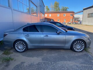 2006 BMW 5 серии 525xi V (E60/E61), серый, 1350000 рублей, вид 4