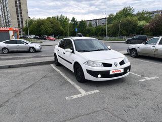 2007 Renault Megane II Рестайлинг, белый, 369000 рублей, вид 2