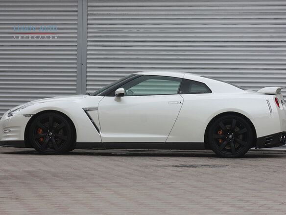 2012 Nissan GT-R I Рестайлинг 1, белый - вид 1
