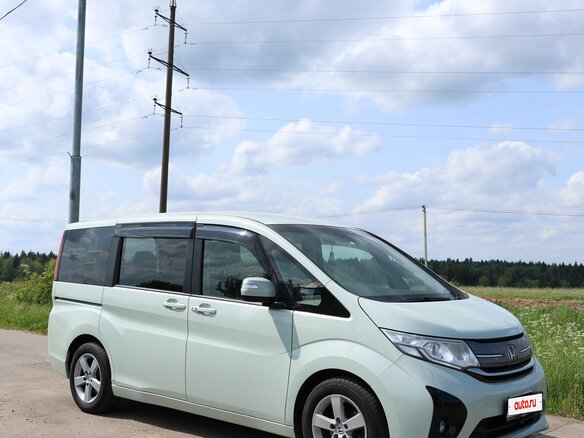 2016 Honda Stepwgn V, зелёный, 1615000 рублей - вид 1