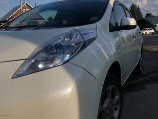 2011 Nissan Leaf I (ZE0/AZE0), белый, 800000 рублей, вид 3