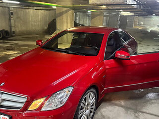 2011 Mercedes-Benz E-Класс 200 5G-Tronic IV (W212, S212, C207), пурпурный, 2100000 рублей, вид 3