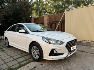 2018 Hyundai Sonata VII (LF) Рестайлинг, белый, 1750000 рублей, вид 4