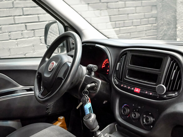 2020 Fiat Professional Doblo, чёрный, 1405000 рублей - вид 10