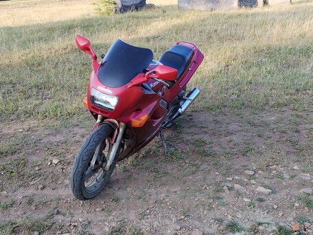 1995 Kawasaki ZZR 250, красный, 220000 рублей, вид 3