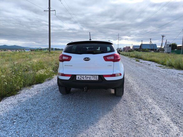 2011 Kia Sportage III, белый, 1690000 рублей - вид 2