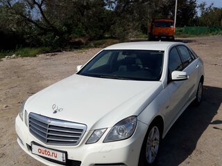 2011 Mercedes-Benz E-Класс 200 7G-Tronic IV (W212, S212, C207), белый, 1750000 рублей, вид 1