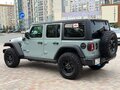 2024 Jeep Wrangler 4xe IV (JL) Рестайлинг, серебристый, 6900000 рублей - вид 5