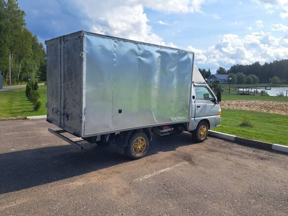 2011 Hyundai Porter, серебристый, 700000 рублей - вид 2
