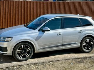 2017 Audi Q7 II (4M), серебристый, 4250000 рублей, вид 3