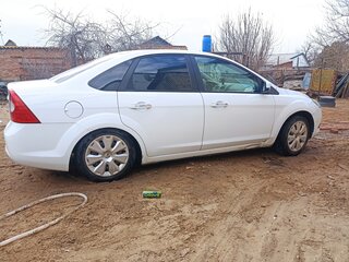 2011 Ford Focus II Рестайлинг, белый, 450000 рублей, вид 2