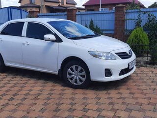 2011 Toyota Corolla X (E140, E150) Рестайлинг, белый, 760000 рублей, вид 2