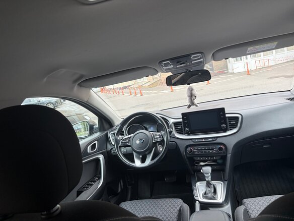 2020 Kia Ceed III, коричневый, 1810000 рублей - вид 7