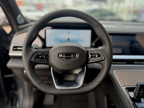 2026 Geely Monjaro I Рестайлинг, серый - вид 13
