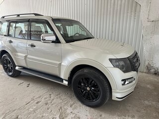 2019 Mitsubishi Pajero IV Рестайлинг 2, белый, 4150000 рублей, вид 3