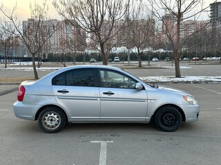2007 Hyundai Verna II, серебристый, 440000 рублей, вид 3