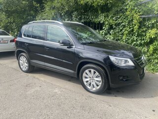 2010 Volkswagen Tiguan I, чёрный, 1300000 рублей, вид 4
