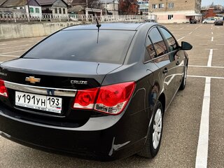 2011 Chevrolet Cruze I, чёрный, 930000 рублей, вид 5