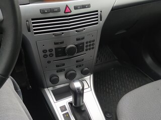 2014 Opel Astra H Рестайлинг, серебристый, 675000 рублей, вид 5