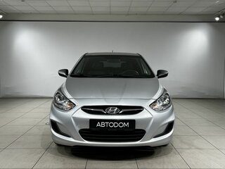 2012 Hyundai Solaris I, серебристый, 677000 рублей, вид 2