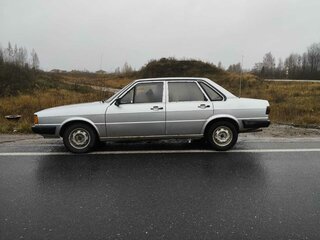 1981 Audi 80 III (B2), серебристый, 140000 рублей, вид 3