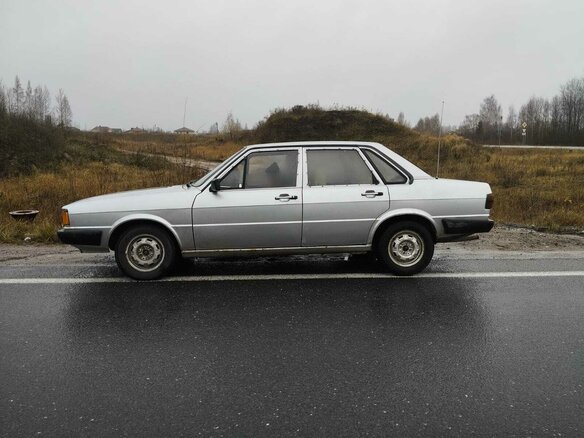 1981 Audi 80 III (B2), серебристый, 140000 рублей - вид 2