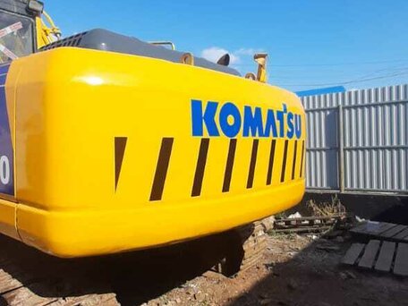 2011 Komatsu PC220-8, жёлтый, 4500000 рублей, вид 1