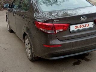 2016 Kia Rio III Рестайлинг, коричневый, 1250000 рублей, вид 4