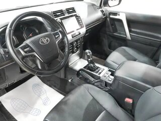 2019 Toyota Land Cruiser Prado 150 Series Рестайлинг 2, белый, 8090000 рублей, вид 4