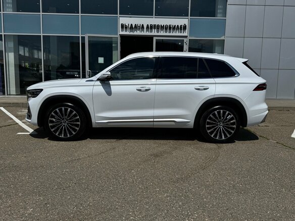 2026 Geely Monjaro I Рестайлинг, белый - вид 4