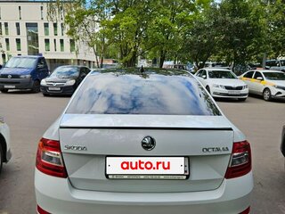 2017 Skoda Octavia III (A7), белый, 1700000 рублей, вид 4
