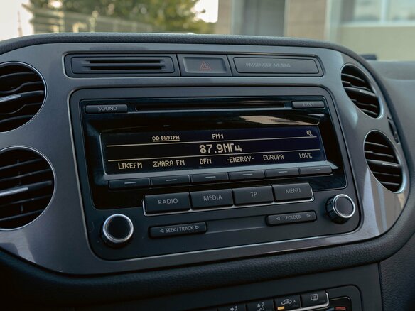 2012 Volkswagen Tiguan I Рестайлинг, чёрный, 1295000 рублей - вид 15