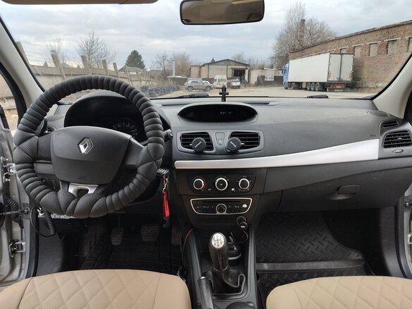 2012 Renault Fluence I, серебристый, 500000 рублей - вид 8
