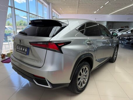 2021 Lexus NX 200 I Рестайлинг, серебристый, 2500000 рублей, вид 5