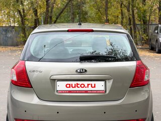 2011 Kia Ceed I Рестайлинг, серебристый, 1100000 рублей, вид 4