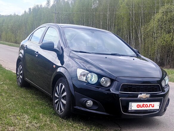 2013 Chevrolet Aveo II, чёрный, 570000 рублей - вид 1